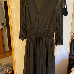 Elegant Black Long Sleeve Dress